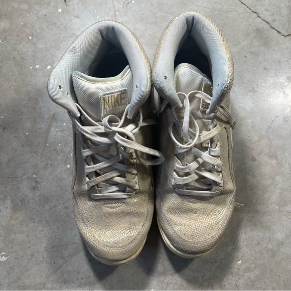 MEN'S NIKE AIR PYTHON PREMIUM SHOE SAIL/METALLIC GOLD 705066-102 SZ 11 - Picture 3 of 7